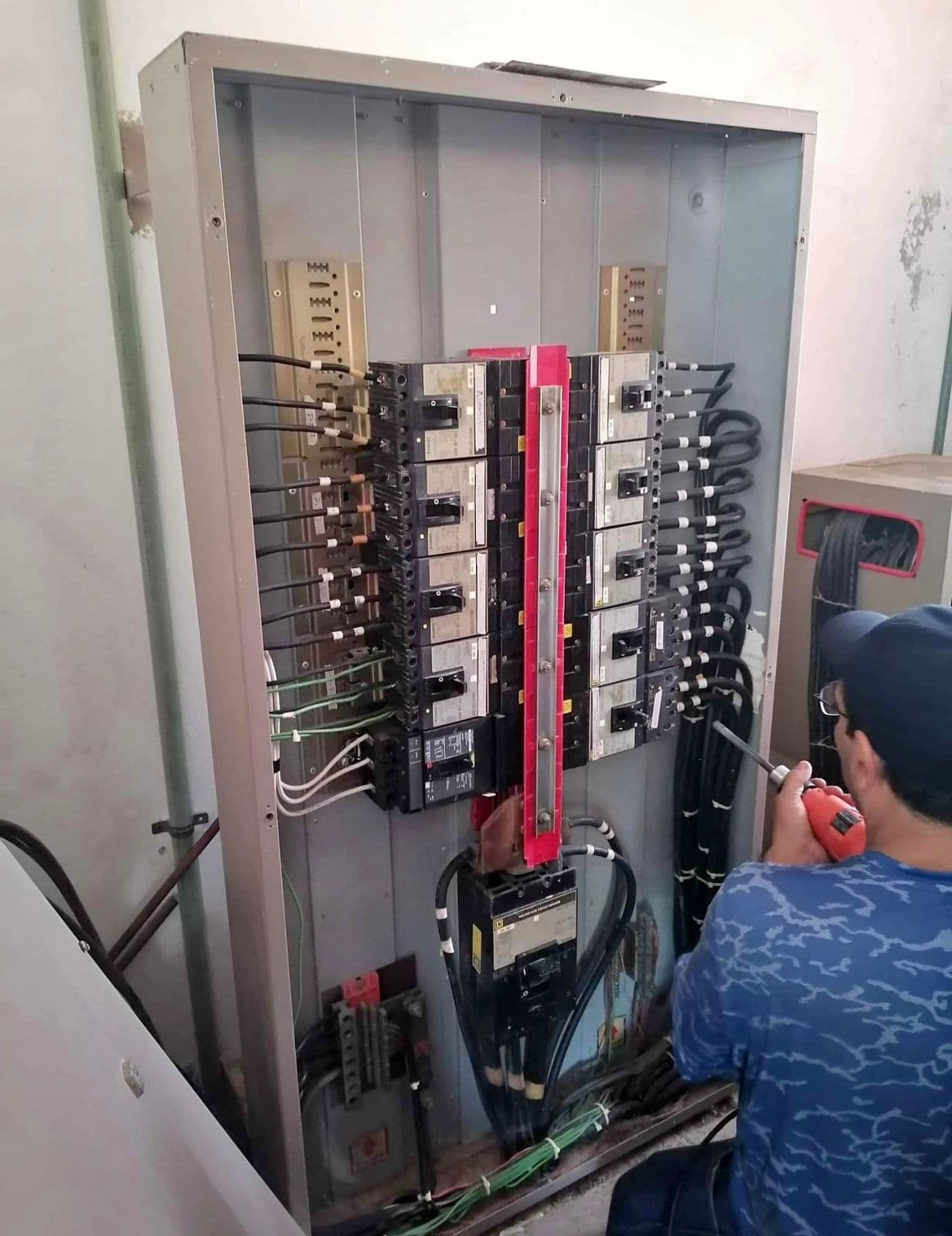 Proyecto industrial AUREON 8